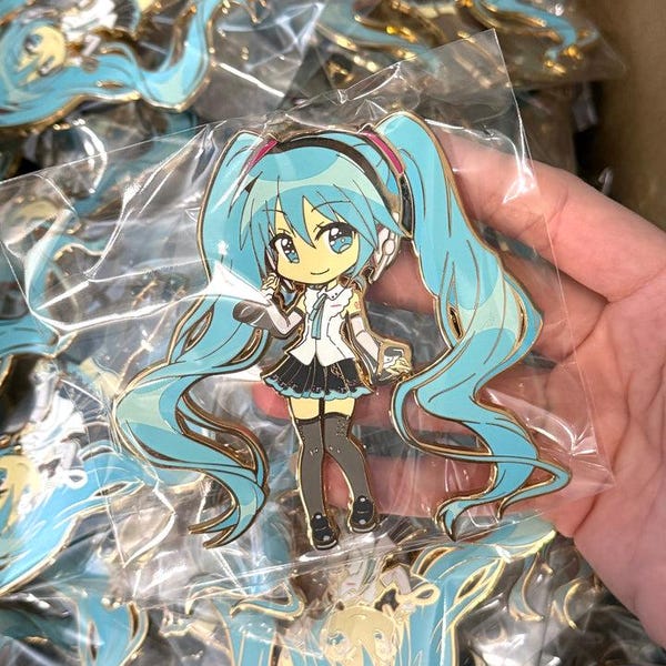 Vocaloid - Hatsune Miku NT 4" emaille pin