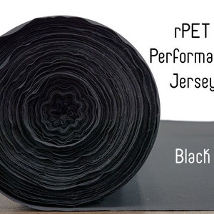 Maglia Performance - Nera - Poliestere e spandex riciclati / Poliestere ricavato da bottiglie di plastica riciclate / Tessuto tagliato su misura