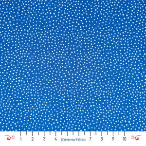 Pode incluir: Tecido azul vibrante com um padrão repetido de pequenas bolinhas brancas. O tecido tem uma textura suave e é adequado para vários projetos de costura e artesanato. O texto "Riverview Fabrics" é visível na parte inferior.