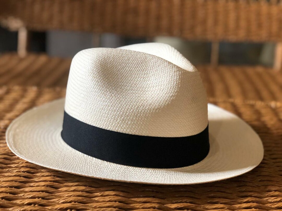 Hat Authentic Panama Montecristi Finer Grade 10 Natural Color Original