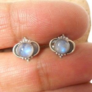 Fiery Round MOONSTONE Sterling Silver Gemstone Stud Earrings 925 - 5 mm