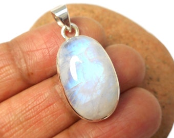 Fiery Oval Moonstone Sterling Silver 925 Gemstone Pendant