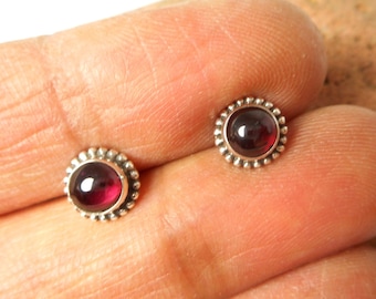 Boucles d'oreilles rondes en argent sterling 925 avec pierres précieuses grenat rouge - 5 mm