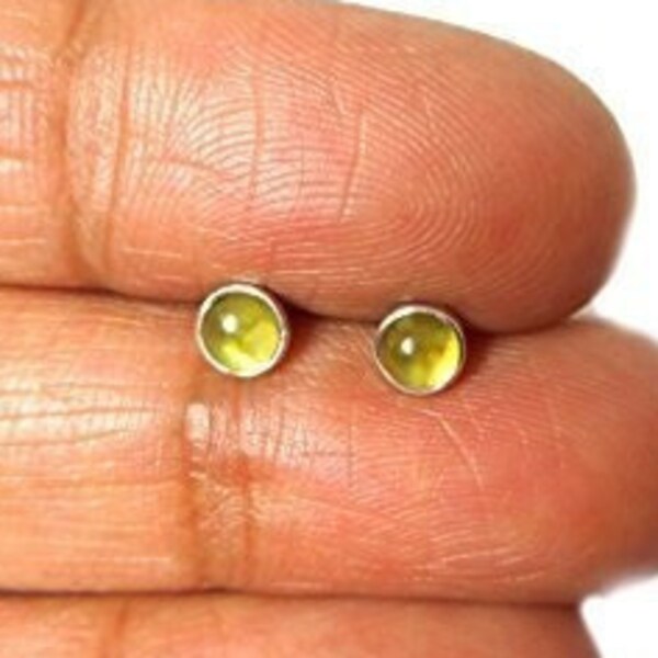 Round Green PERIDOT Sterling Silver 925 Gemstone Stud Earrings - 4 mm