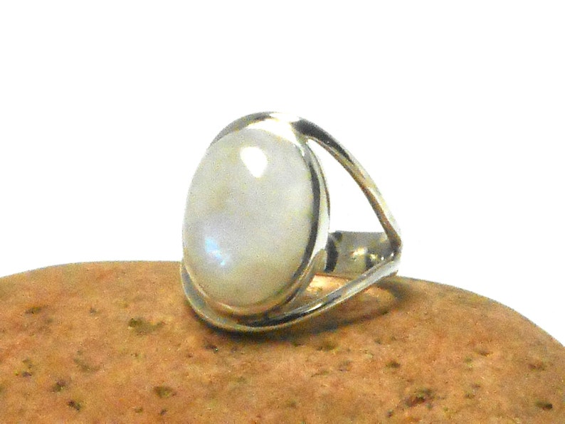 Fiery Oval Moonstone Sterling Silver 925 Gemstone Ring