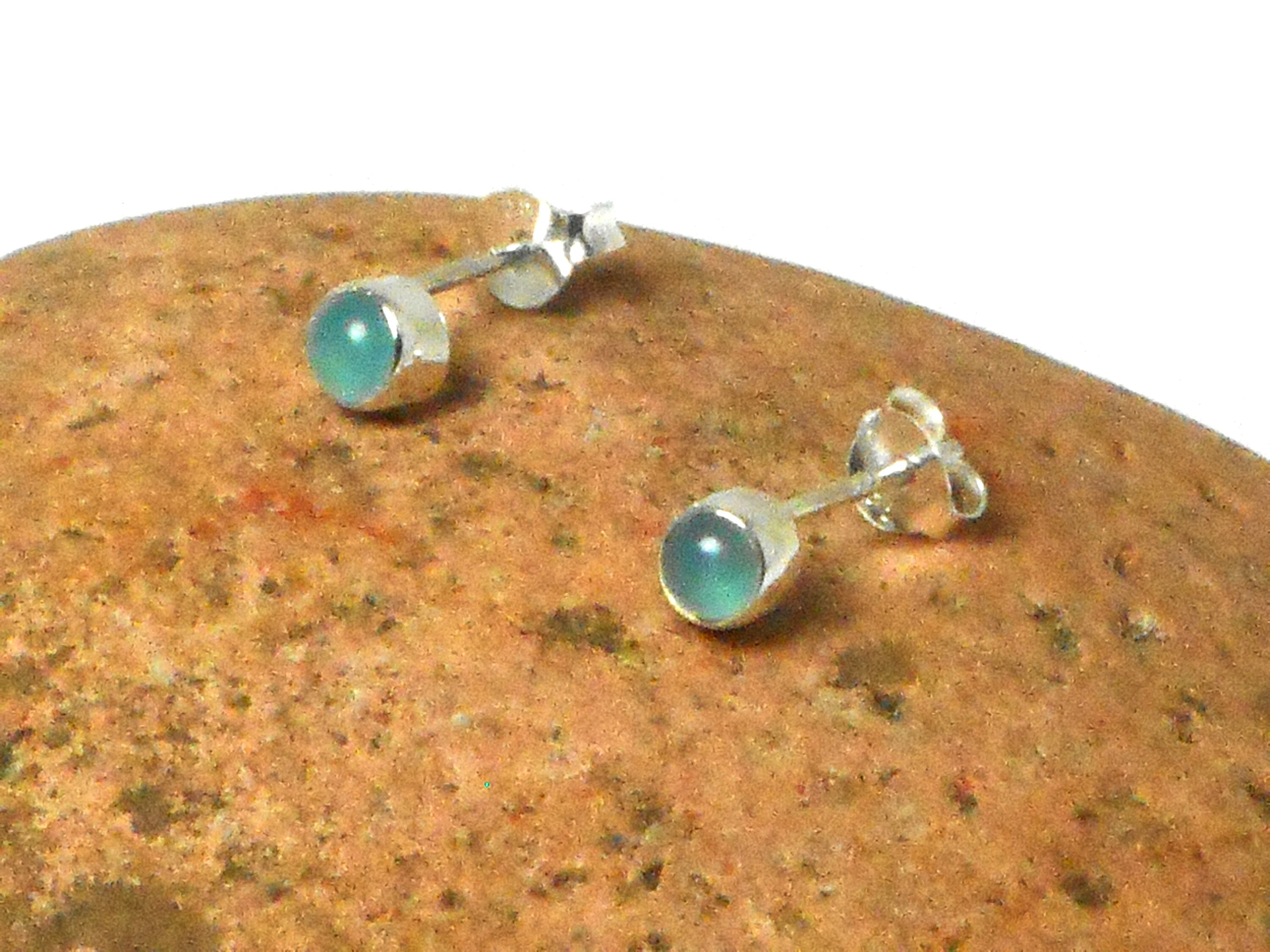Aquamarin Runde Cabochon Ohrstecker Mit SterlingSilber Post Und Rückseiten Aquamarin Ohrringe Silberohrstecker