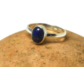 Small Oval shaped blue Lapis Lazuli  Sterling Silver Gemstone Ring 925