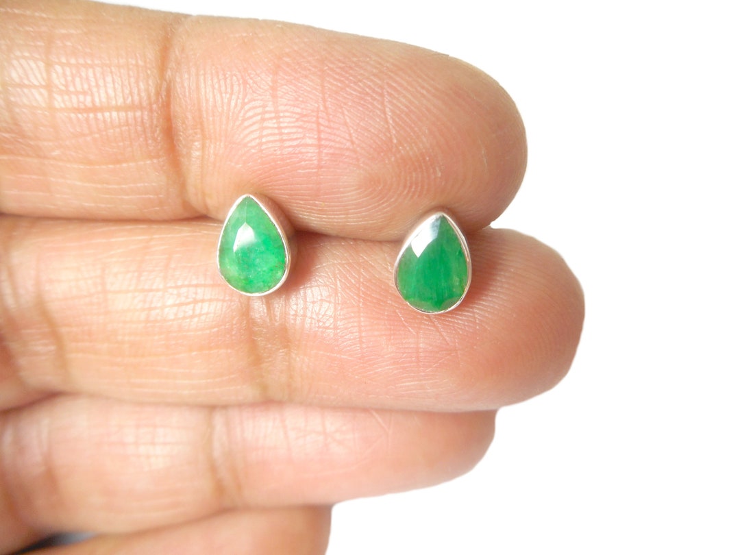 Emerald Moonlight Green Earrings - 5mm Round Crystal Stud Earrings
