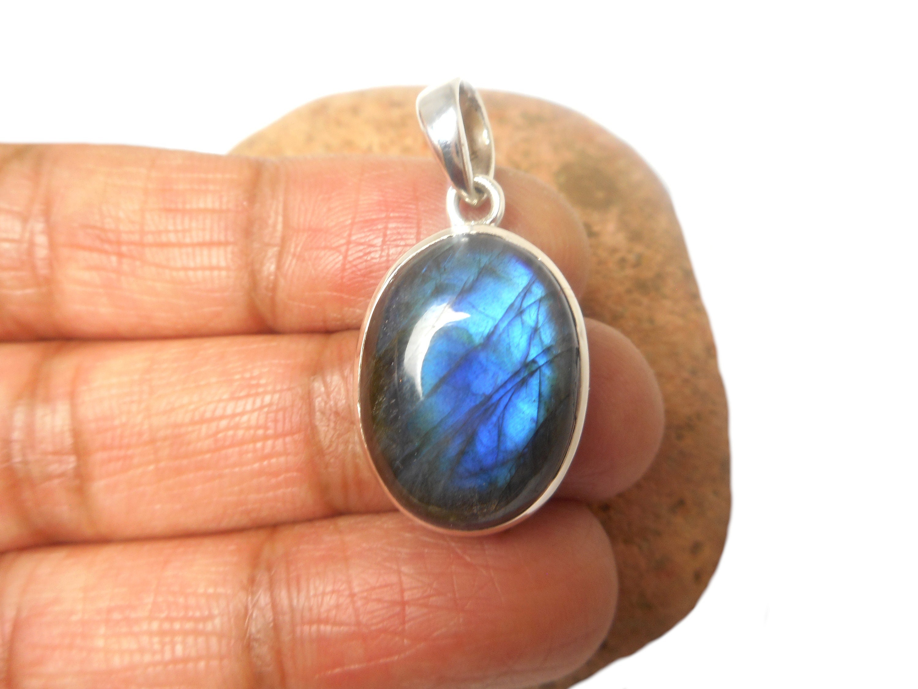 Fiery Oval Shaped LABRADORITE Sterling Silver 925 Gemstone PENDANT