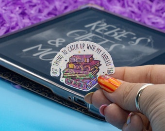 Pegatina holográfica de pila de libros pendientes de leer / Pegatinas para Kindle / Pegatinas para amantes de los libros / Calcomanía bonita para Kindle / Merchandising literario / Accesorio tecnológico / Clichés literarios