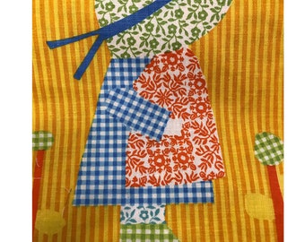 45"  Vintage "Hoe Down" by Waverly Fabrics  // 1 section  = 12 squares // sold by section