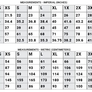 Puede incluir: Un gr&aacute;fico que muestra las medidas en pulgadas y cent&iacute;metros para diferentes tallas de ropa. El gr&aacute;fico incluye medidas para el muslo m&iacute;nimo y m&aacute;ximo, la cintura y la altura total.