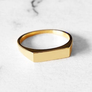 14K Rectangular Bar Signet ring, Solid Gold Signet ring, 18K Gold Signet ring, Gold chevalier ring, Custom signet ring, Women Pinky ring, 9K