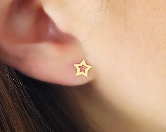 14K Star Studs, Small Outline Star studs, Minimalist solid gold stud earrings, Mix and Match Dainty gold star earrings, Tiny open star studs