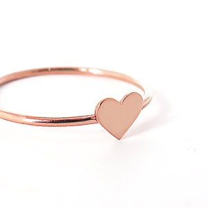 14K 9K Massivgold Herzring, zarter Goldring, zierlicher Rose Goldherzring, Love Romatnic Schmuck, minimalistischer Stapelgoldring, Geschenk für sie
