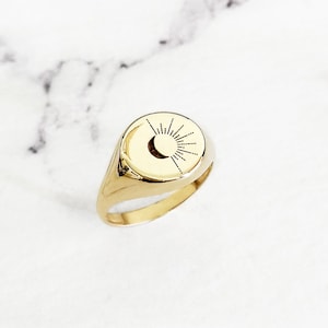 18K 14K Sonne und Mond Siegelring, gravierter runder Siegelring, solider Goldsiegelring, Gold Pinky Ring, 9K Gold Chevalierring, Frauen-Siegelring