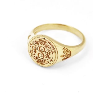 18K 14K 9K Personalized Flower Signet ring, Floral wreath signet ring, Solid gold signet pinky ring, Vintage art nouveau chevalier ring