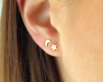 14K 9K Tiny Star Studs, Small Star studs, Minimalist gold stud earrings, Mini star earrings, Dainty solid gold studs, Mix and match studs