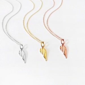 14K 9K Litet ängelvingehalsband, Minnehalsband, Halsband i massivt guld, Elegant vingberlockhalsband, Gåva till mamma vid förlust och sorg