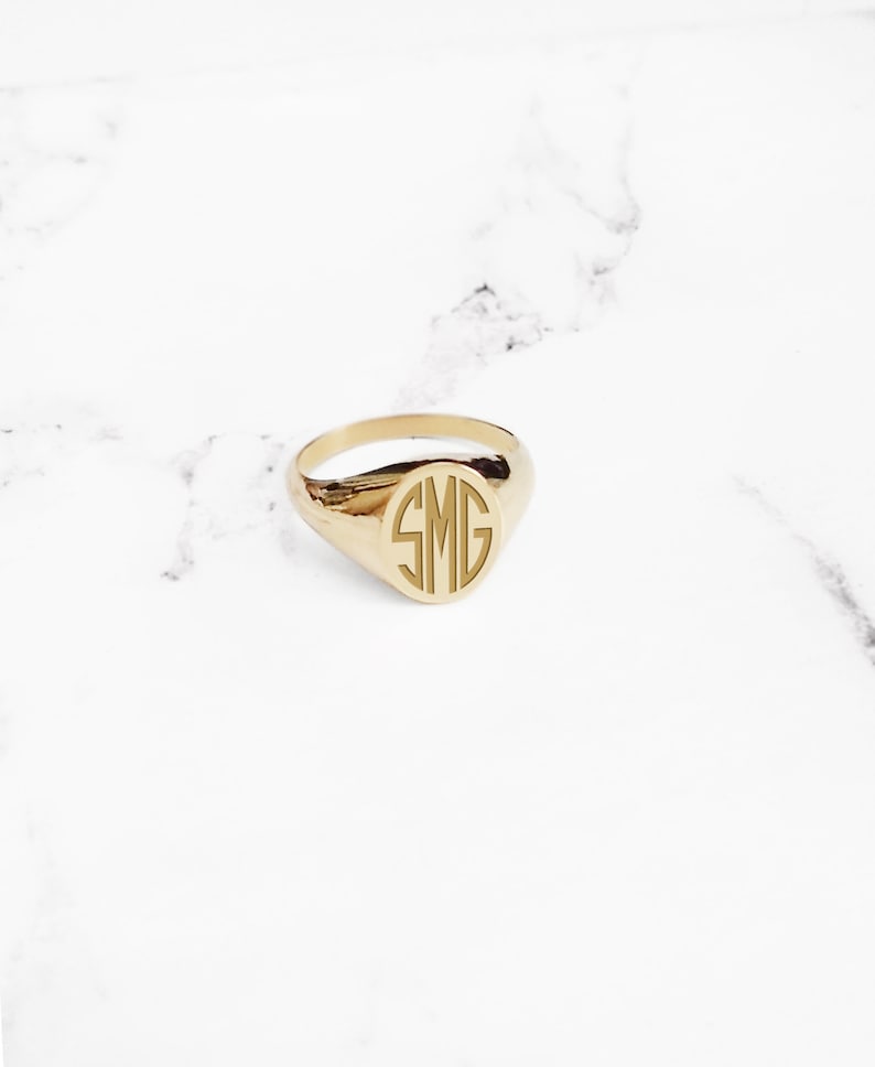 18k 14k Oval Signet Ring Solid Gold Signet Ring Gold Pinky Etsy