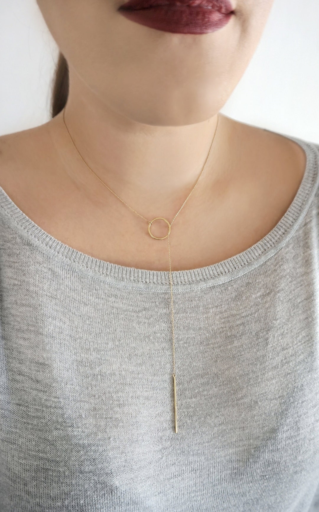 Graduated Circle Lariat Necklace in 14K Gold