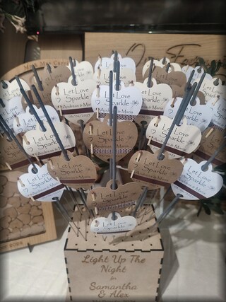 100 Cartellini Bomboniera Personalizzati Let Love Sparkle Nero 7x4,5 Cm - Darling Souvenir