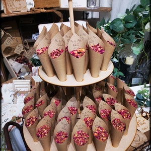 Confetti Cone Holder - Confetti Cone stand - Circular Afternoon Tea Style Holder