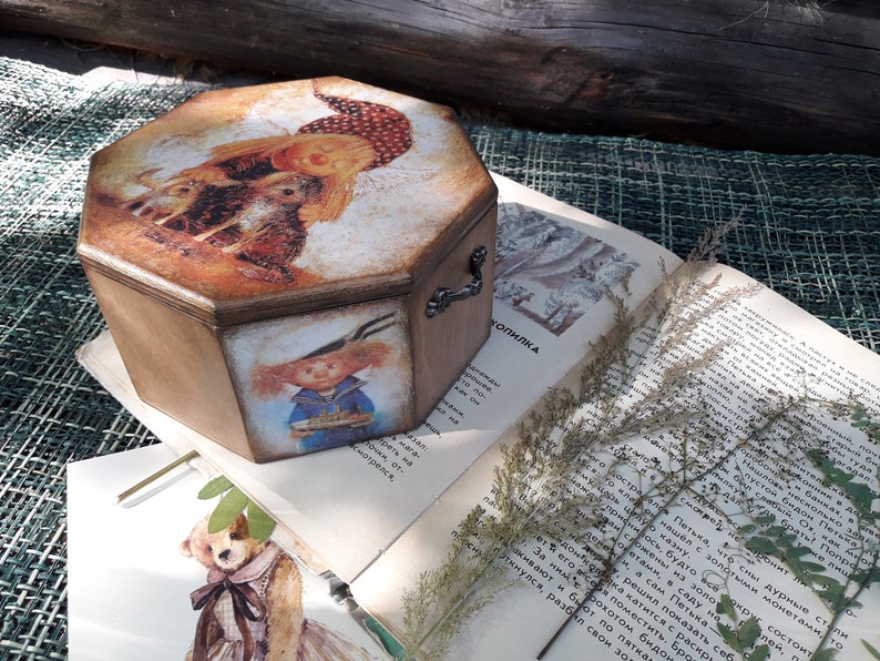 Casket for trifles Casket the nursery Angel Jewelry box Casket decoupage Mother/'s treasury Wooden trinket box