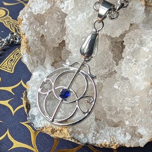 Eye of elena throne of glass necklace