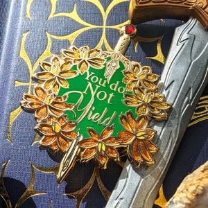 Throne of Glass &quot;You do not Yield&quot; enamel pin officially licensed