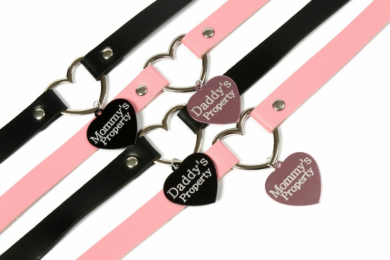 Ddlg and mdlg collars. Faux leather bdsm collar with heart tags engraved with ddlg words. Ideal for DDLG subs and ABDL. Daddy's property 