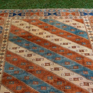 Caucasian Vintage Rug Handmade Caucasian Carpet Fine Quality Caucasian Rug Vintage Kabkazi Rug Collectors Caucasian Rug. Size: 4&#39;5x6&#39;3 ft.