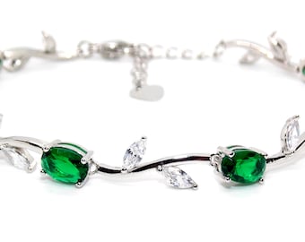 Silver 7.74ct Emerald And White Topaz Bracelet