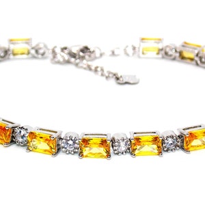 Pulsera de tenis ajustable de plata con citrino y diamante talla esmeralda de 7,86 ct
