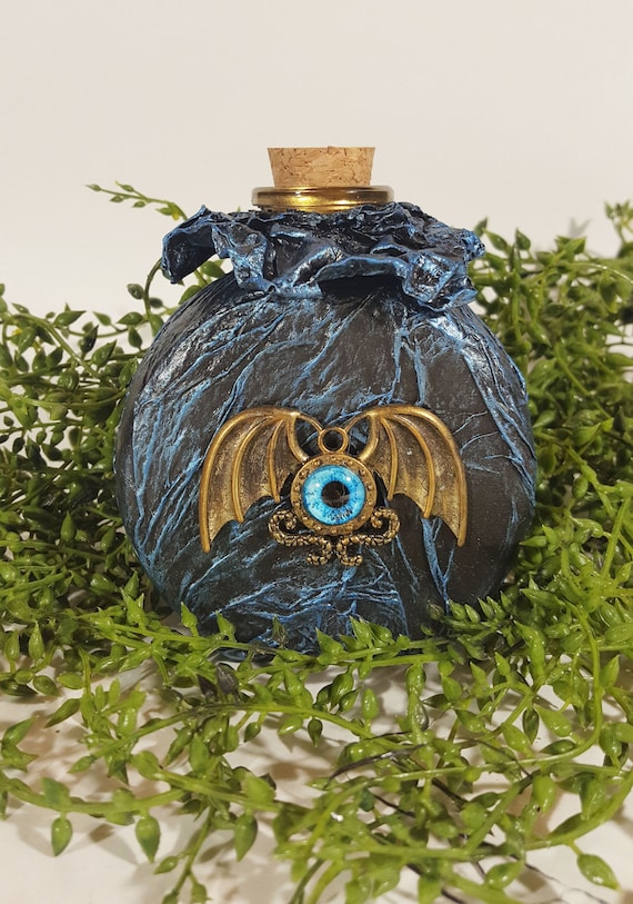 Winged Eyeball Potion Bottle Halloween Decor Gold Bat Etsy Winged Eyeball Potion Bottle Halloween Decor Gold Bat Etsy