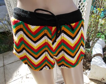 Knitted hot pants colorful size M/L