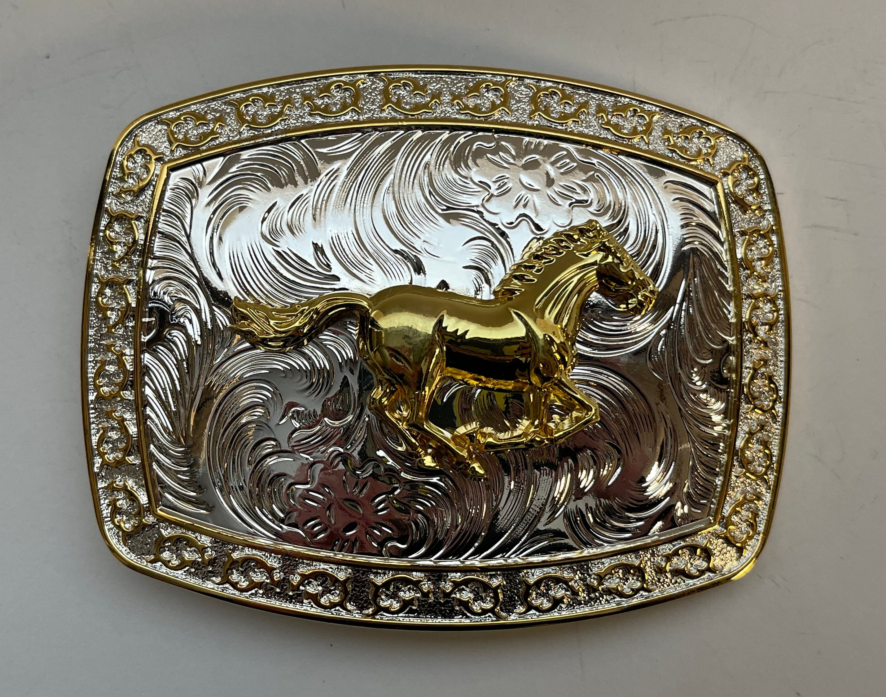 Western Gold Bull Skull Belt Buckle Cowboy Cowgirl Rodeo Floral Design Grey  022