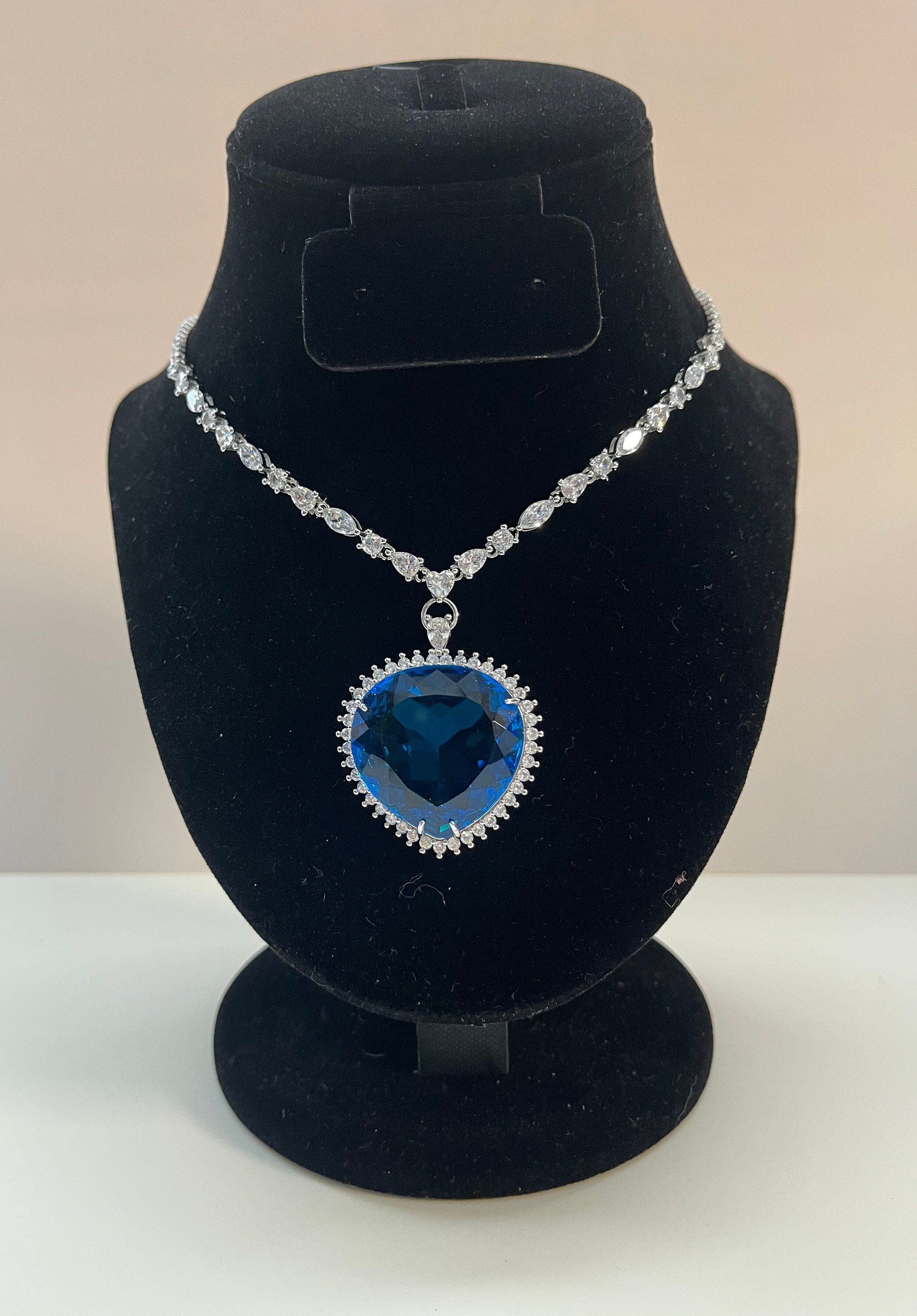 Heart of sale the ocean necklace