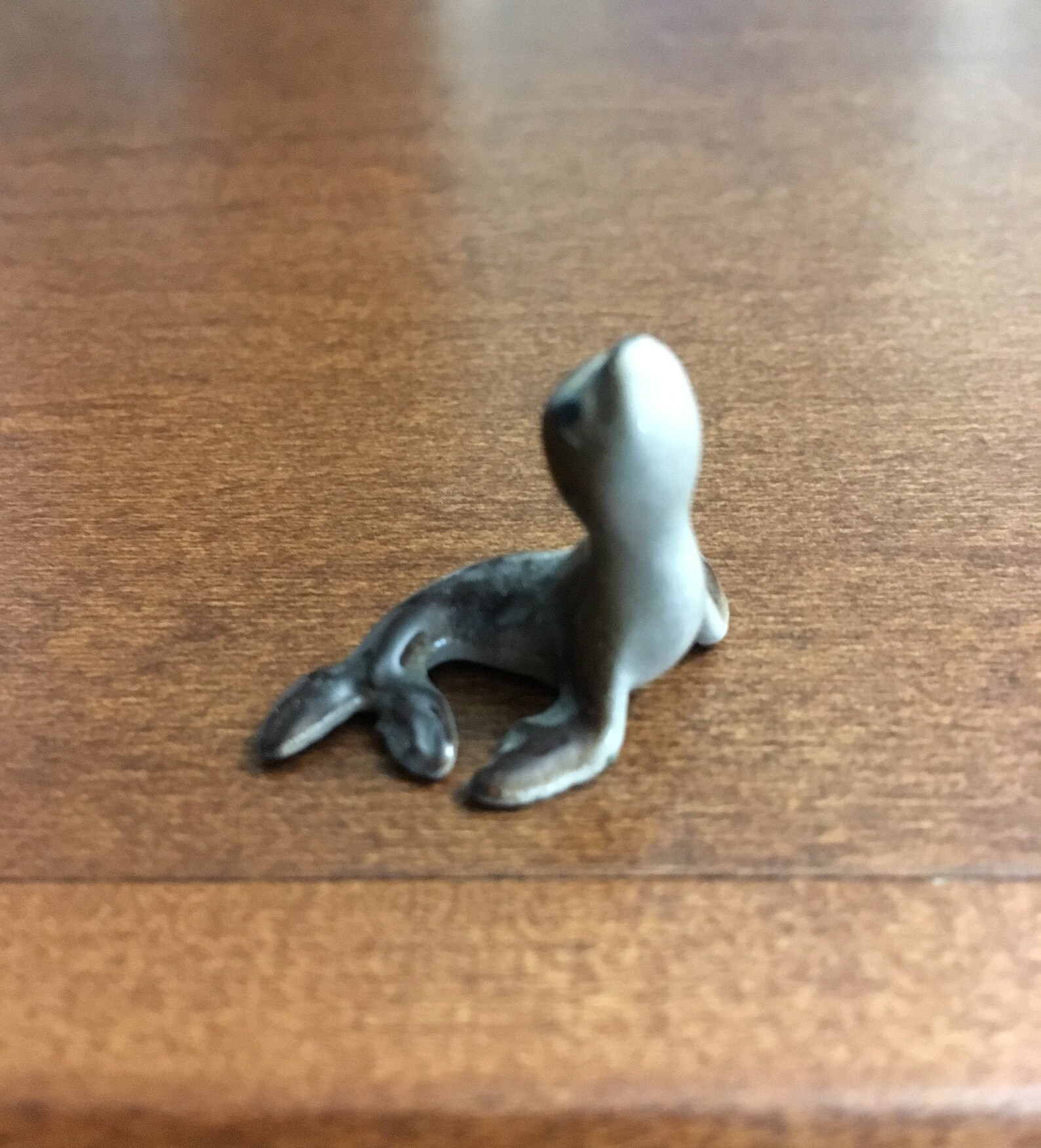 hagen renaker seal
