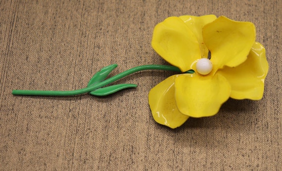 Large Brooch Enameled Vintage Flower Pin 4 1/4" L… - image 4