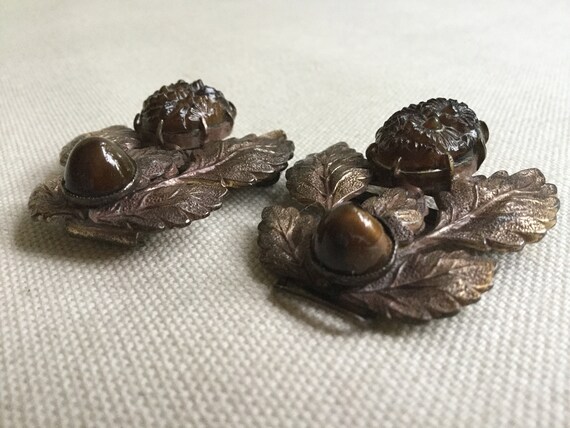 Vintage Sash Belt Buckle - Brass Repousse W/ Molded Glass 