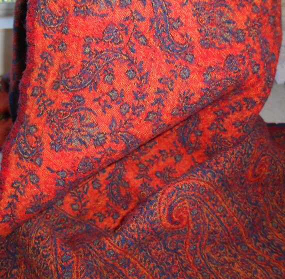Vintage wool/silk pashmina scarf with paisley des… - image 4