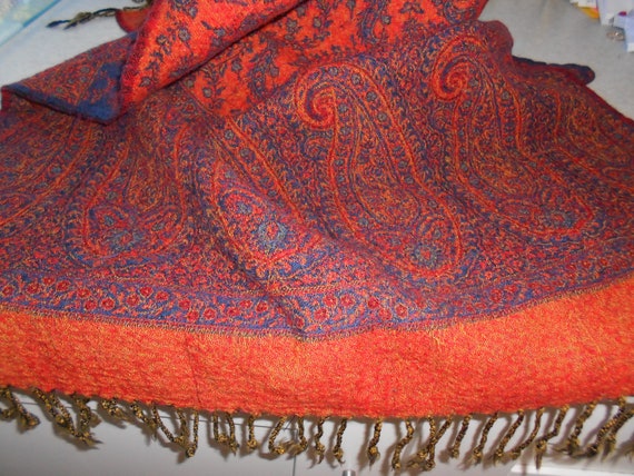 Vintage wool/silk pashmina scarf with paisley des… - image 3