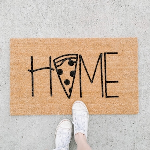 pizza doormat . welcome mat . gift for her . coir mat . custom door mat . cute doormat . housewarming gift . bridesmaid gift . wedding gift zdjęcie 1