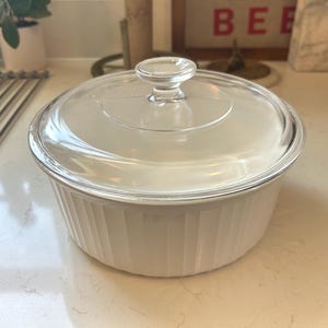 Vintage CorningWare French White F-1-B 2.5 Qt Round Casserole Dish with Glass Lid