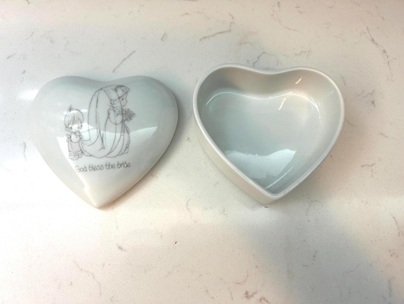 Vintage Precious Moments "God Bless The Bride" Heart Trinket Box (1983)
