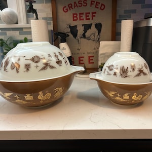 Vintage Pyrex Early American Cinderella Mixing Bowl Set, 4 Brown