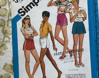 Vintage 1980s Simplicity Sewing PATTERN 6416 - Misses' Set of Easy to Sew Pull-On Shorts    Size: 6-8-10    One Yard Shorts