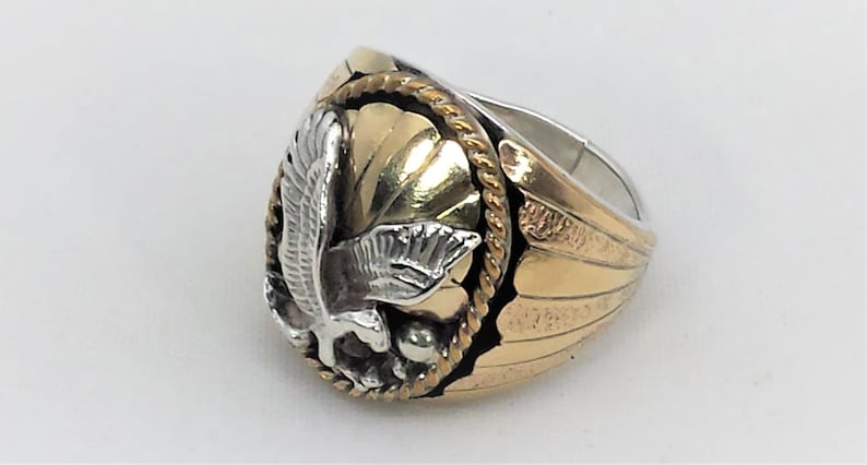 Navajo Hand-Carved /'Flying Eagle/' Navajo Sterling Silver and 12K Gold Ring-Hallmarked /'S Ray/'