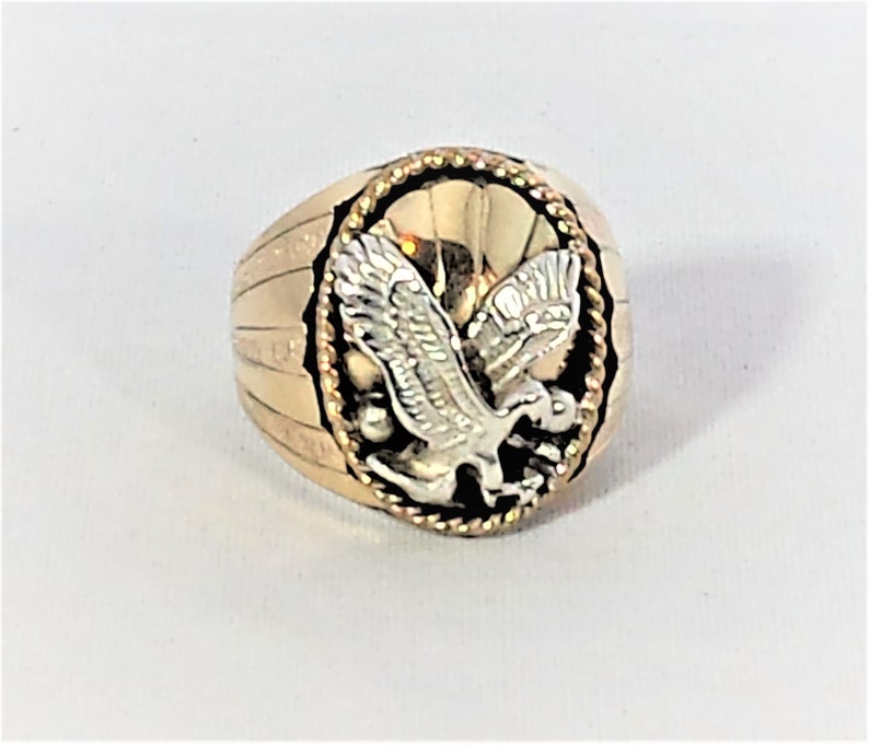 Navajo Hand-Carved /'Flying Eagle/' Navajo Sterling Silver and 12K Gold Ring-Hallmarked /'S Ray/'